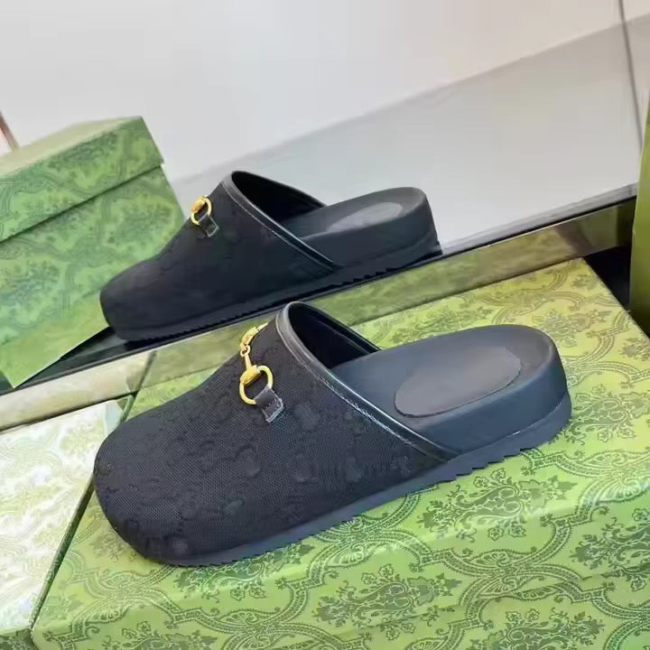 Claquettes de femme ￼