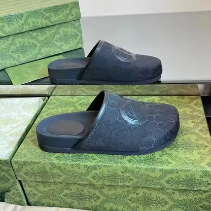 Claquettes de femme ￼